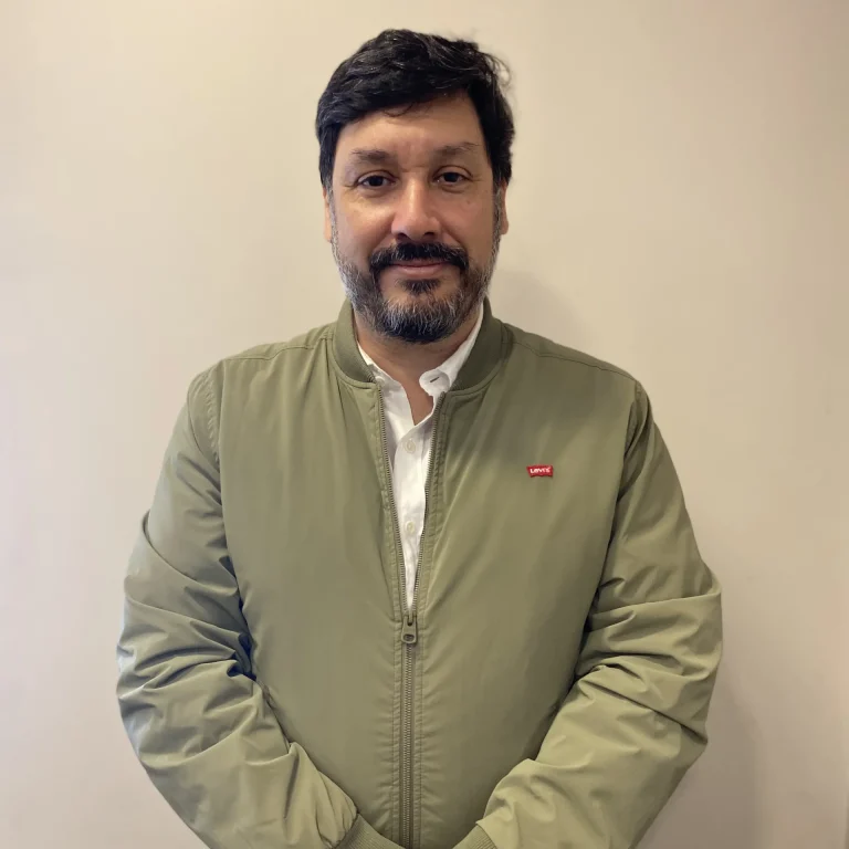 Dr. Manuel Ortiz